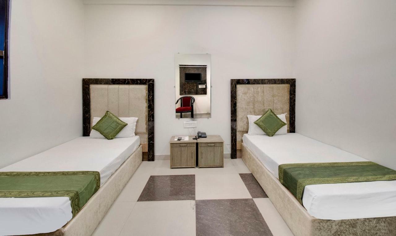 Itsy By Treebo - Royale Inn Meerut Exterior foto